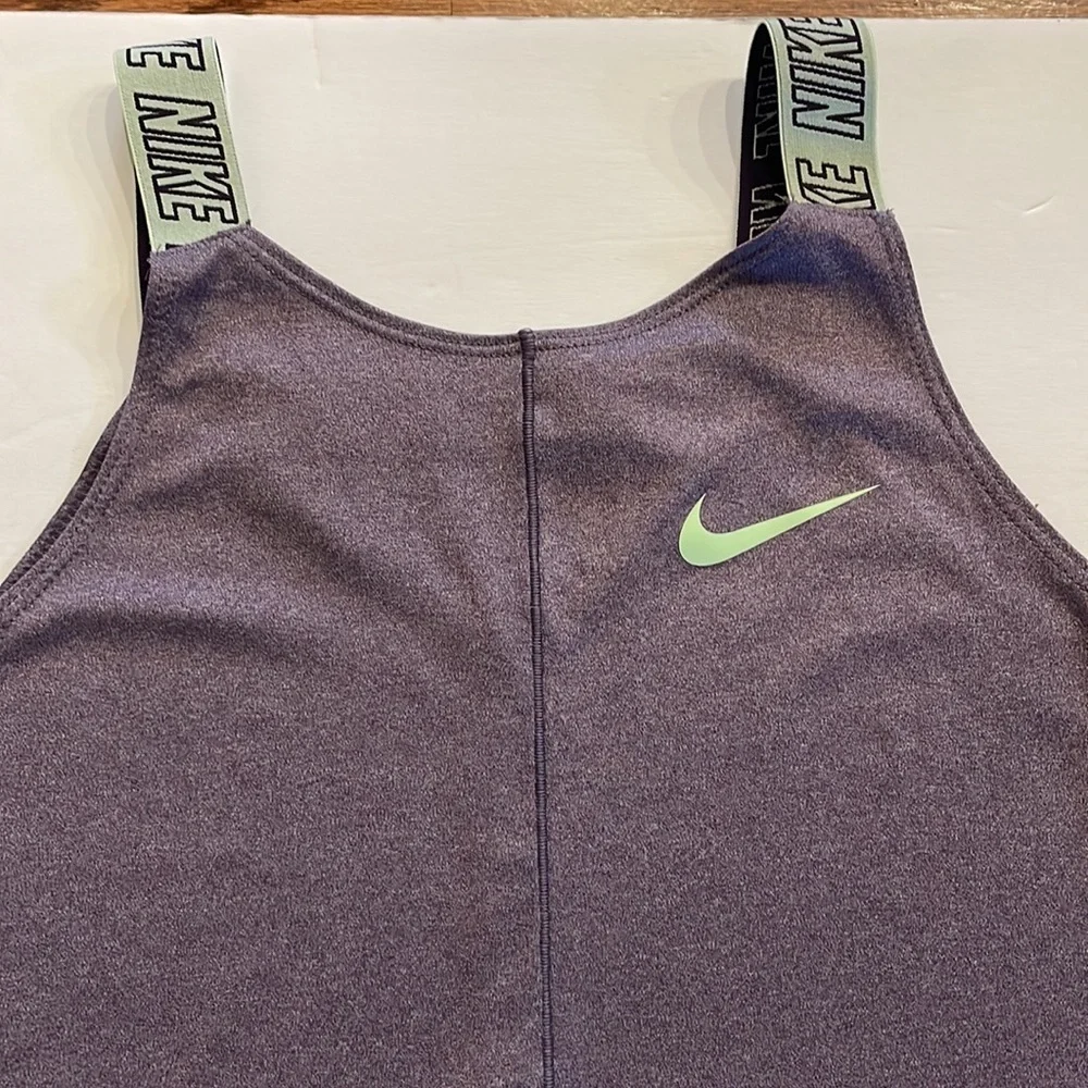 NIKE dry fit Girls elastika training TANK with LOGO STRAPS size Small purple